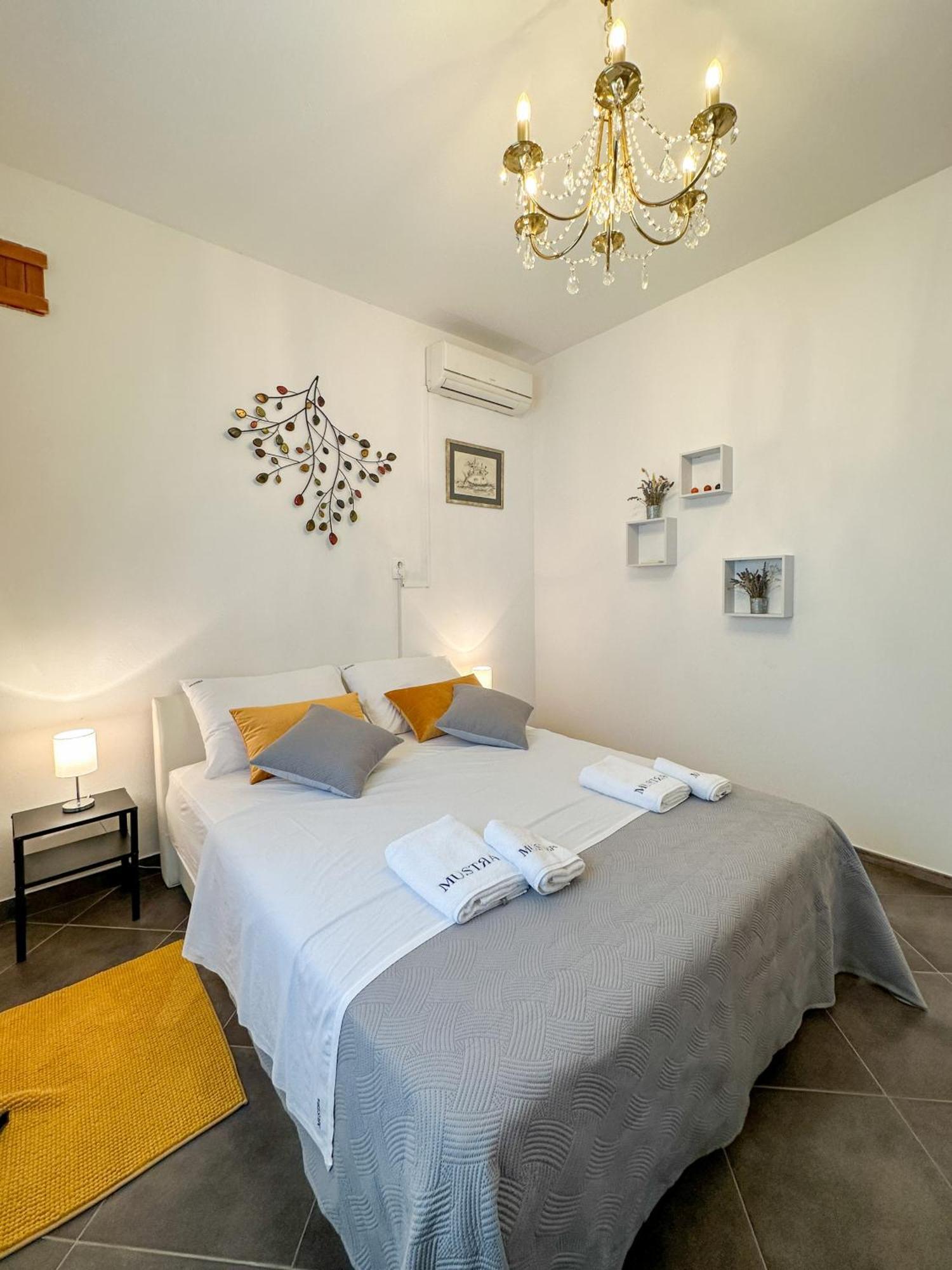 Mustra House Zadar - Private Pool & Sauna Екстериор снимка